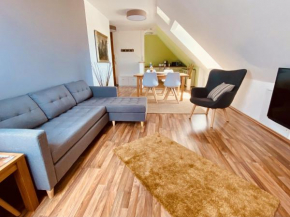 CASA REHSE I Modernes Apartment I 24h-Self-Check-in I kostenlos Parken & WLAN I Smart&Kabel-TV I ÖPNV in Erfurt, Erfurt
